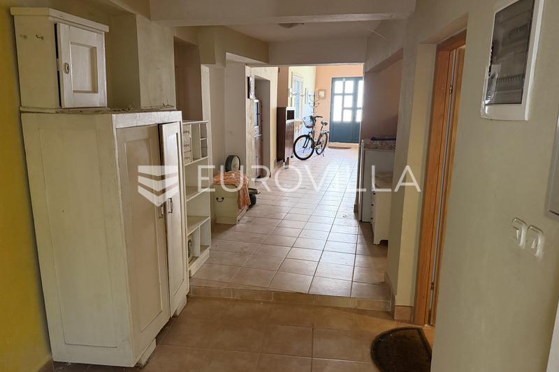 Hvar, Stari Grad, dvoupodlažní dům v centru města - 2