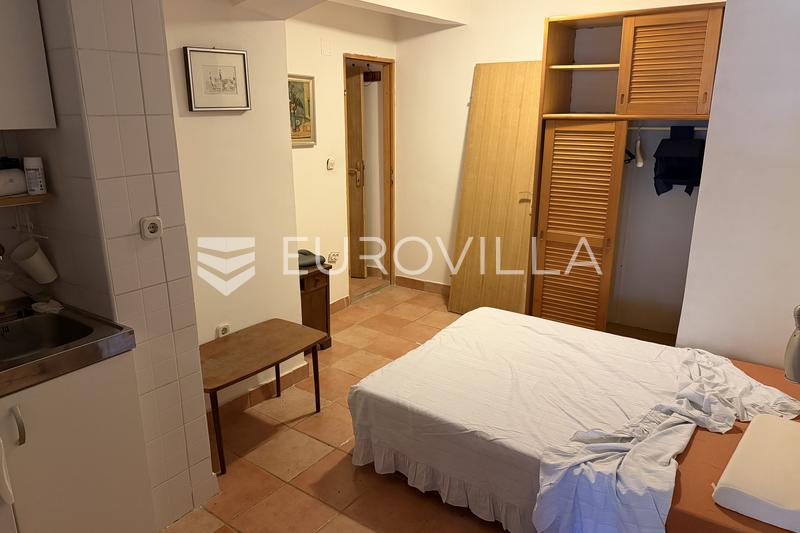 Hvar, Stari Grad, dvoupodlažní dům v centru města - 5