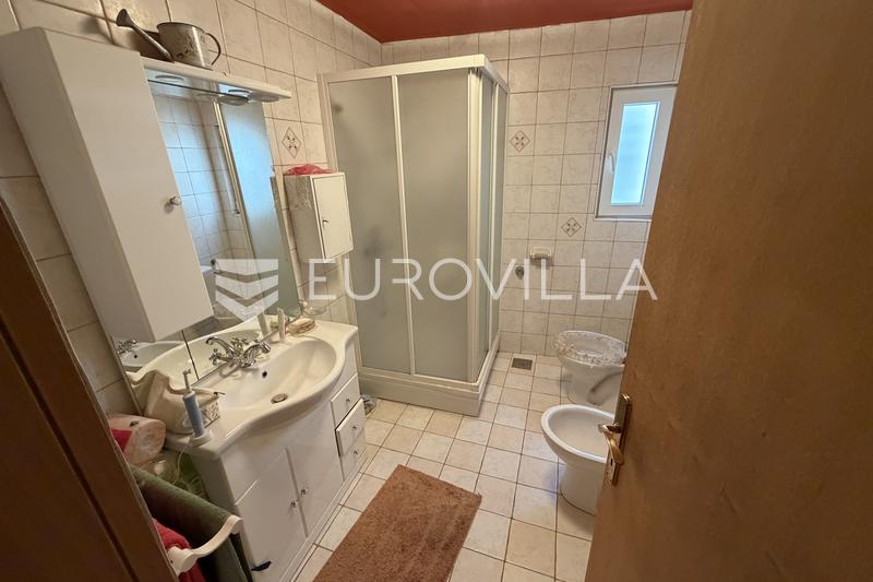 Hvar, Stari Grad, dvoupodlažní dům v centru města - 17