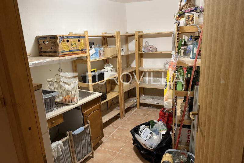 Hvar, Stari Grad, dvoupodlažní dům v centru města - 4