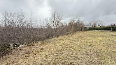 Ístria, Smoljanci - terreno edificável de 897 m2 com licença para construção de moradia - localização tranquila.