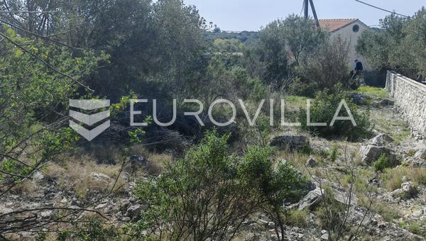 Drvenik Mali, građevinsko zemljište površine 1346 m²