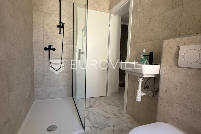 Duga Resa, appartement 28 m², onlangs gerenoveerd, stadscentrum - 3