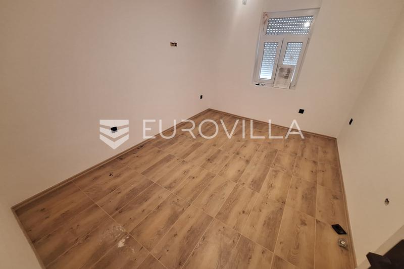 Duga Resa, lejlighed 28 m², nyrenoveret, bymidte - 1