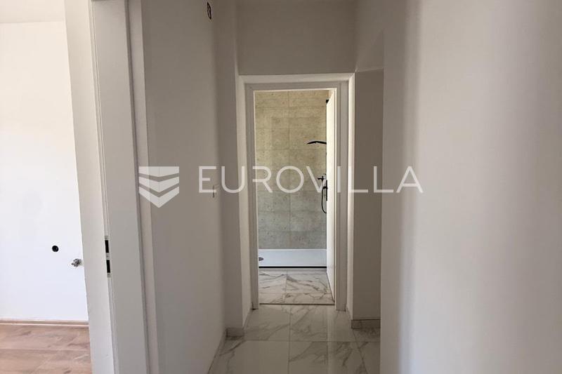 Duga Resa, appartement 28 m², onlangs gerenoveerd, stadscentrum - 4