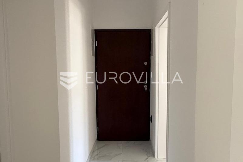 Duga Resa, appartement 28 m², onlangs gerenoveerd, stadscentrum - 5