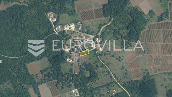 Istria, Visnjan (alrededores) - Terreno edificable de 1.080 m² en una ubicación tranquila