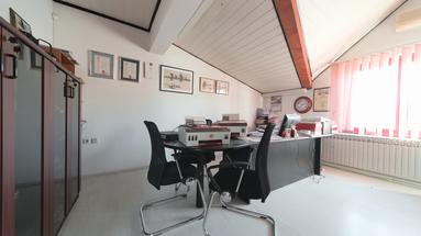Osijek, Retfala, almacén con una superficie de 410 m²