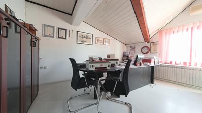 Osijek, Retfala, prodajemo protrano skladište površine 410 m²