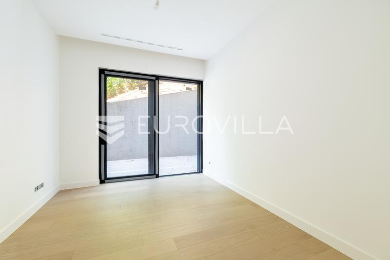 Tuskanac, Kraljevec, treroms leilighet i 1. etasje 205 m² NYBYGG - 7