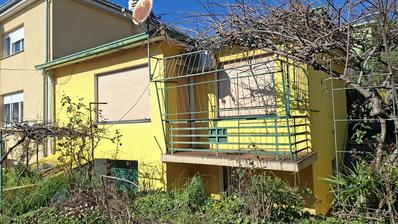 Rijeka, Kozala, kuća s velikim potencijalom, u mirnoj ulici blizu centra grada