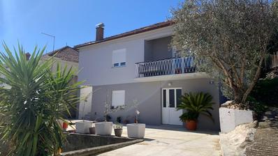Zadar, Kali - gyönyörű, tengerközeli ház két különálló apartmannal