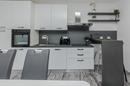 Вир, современная трехкомнатная квартира на первом этаже с садом - 16