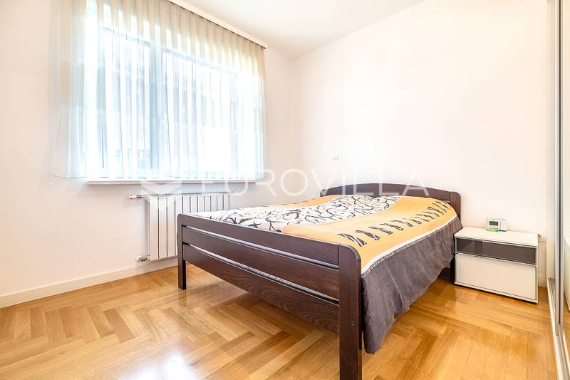 Záhřeb, VMD Strojarska, krásný dvoupokojový byt 86,80 m² - 5