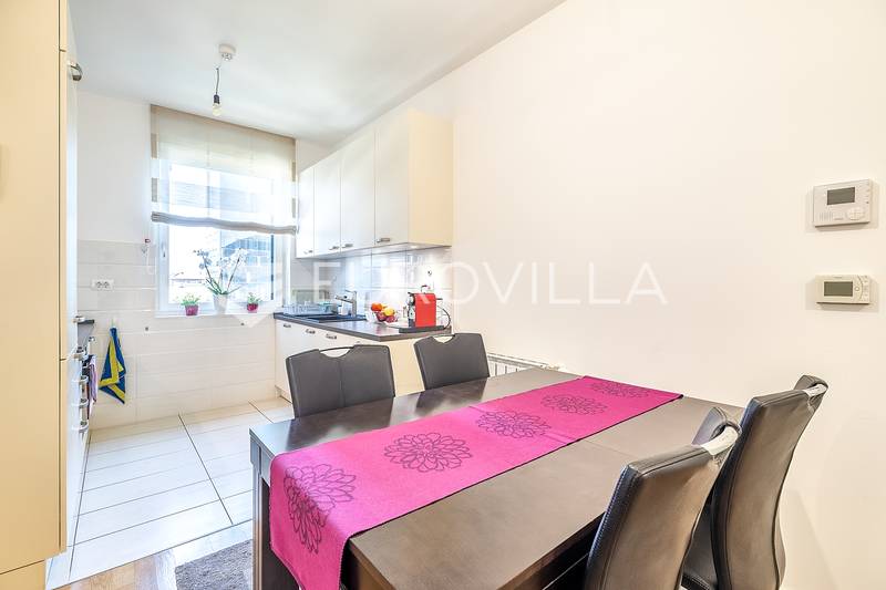 Záhřeb, VMD Strojarska, krásný dvoupokojový byt 86,80 m² - 4