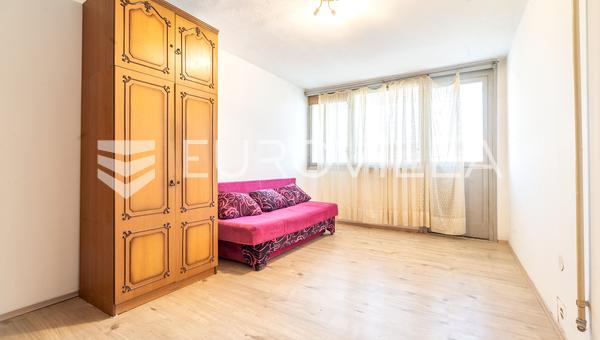 Zagreb, Retkovec, dvosoban stan površine 54 m² s lođom