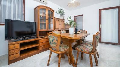 Istra, Barbariga, trosoban apartman 65 m² u apartmanskom naselju