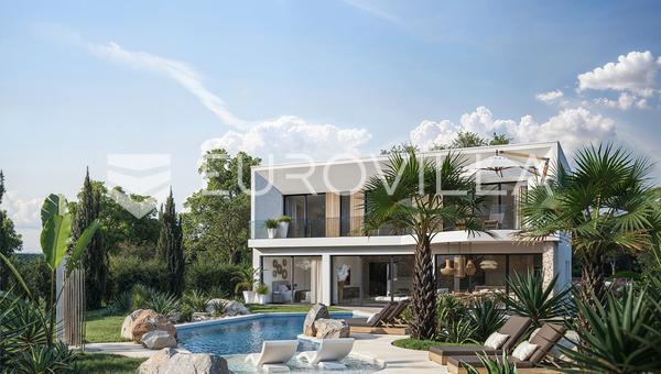 İstirya, Tinjan: Elit Bir Yerleşim Yerinde 1640 m² Özel Arsa