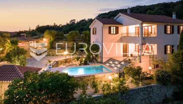 Rab Adası, Kampor, denize 80m mesafede eşsiz Akdeniz villası