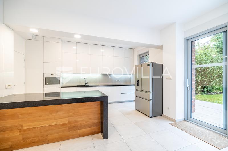 Zagreb, Tuškanac, Kraljevec, exclusief meergezinsappartement verdeeld over drie niveaus, 422 m², garage - 6