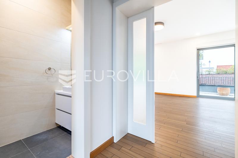 Zagreb, Tuškanac, Kraljevec, exclusief meergezinsappartement verdeeld over drie niveaus, 422 m², garage - 9