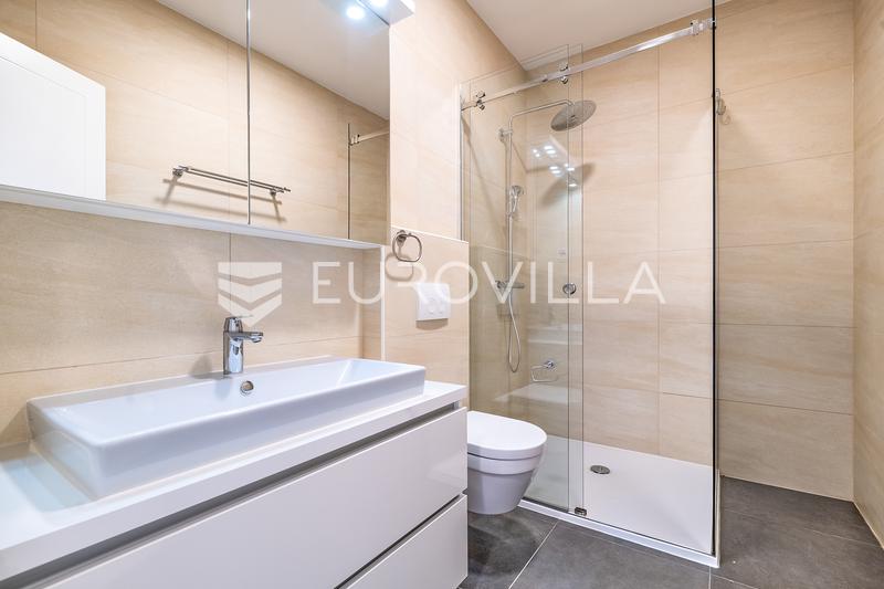 Zagreb, Tuškanac, Kraljevec, exclusief meergezinsappartement verdeeld over drie niveaus, 422 m², garage - 17