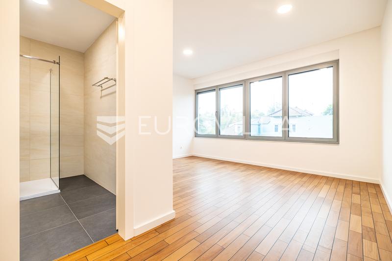 Zagreb, Tuškanac, Kraljevec, exclusief meergezinsappartement verdeeld over drie niveaus, 422 m², garage - 16