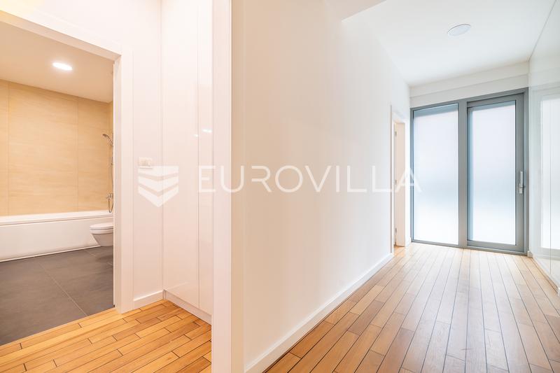 Zagreb, Tuškanac, Kraljevec, exclusief meergezinsappartement verdeeld over drie niveaus, 422 m², garage - 18