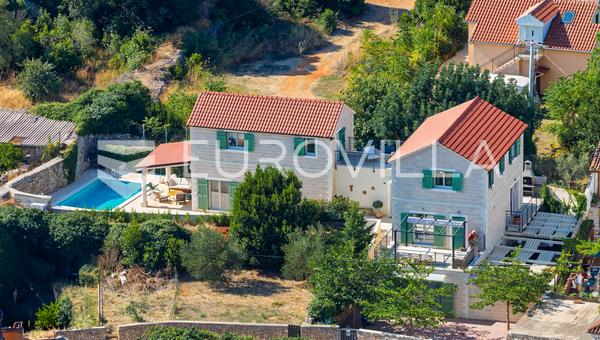 Hvar, Vrboska, schöne Steinvilla nahe dem Meer
