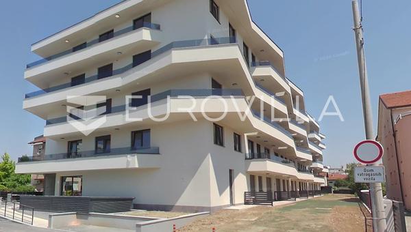 Velika Gorica, 125 m² yeni binada 2026. 2 otopark yeri ile.
