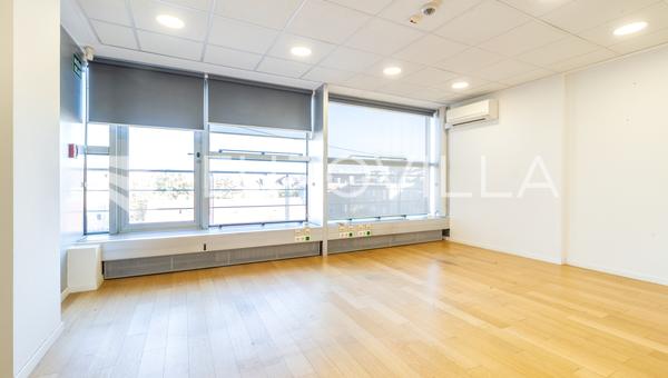 Zagreb, Nedre staden, kommersiellt kontorsutrymme 356 m2