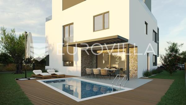 Zadar, Pakostane'de, çatı teraslı, üç odalı penthouse, 126,20 m²