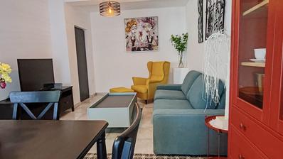 Rab, Supetarska Draga, trosoban stan 85 m² s okućnicom od 39 m²