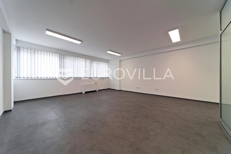 Osijek, Centrum města - Kancelářské prostory na prodej, Celková plocha 348 m² - 12