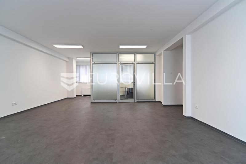 Osijek, Centrum města - Kancelářské prostory na prodej, Celková plocha 348 m² - 11