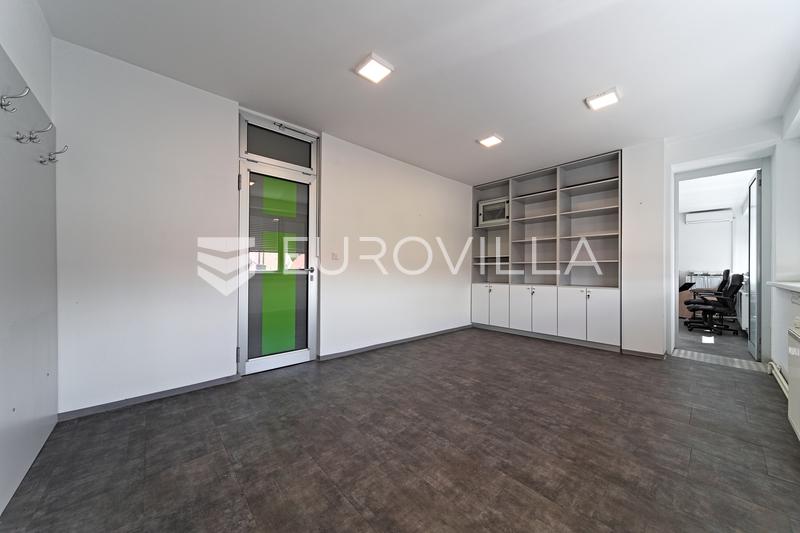 Osijek, Centrum města - Kancelářské prostory na prodej, Celková plocha 348 m² - 2