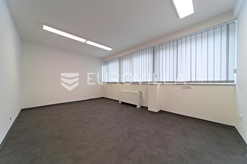 Osijek, Centrum města - Kancelářské prostory na prodej, Celková plocha 348 m² - 15