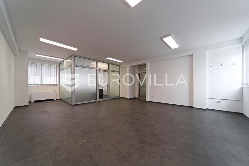 Osijek, Centrum města - Kancelářské prostory na prodej, Celková plocha 348 m² - 10