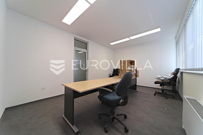 Osijek, Centrum města - Kancelářské prostory na prodej, Celková plocha 348 m² - 9