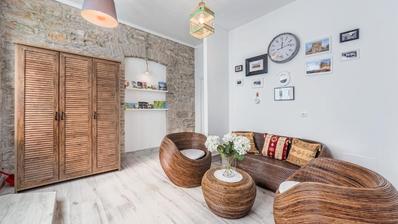 Pula, Centrum, lägenhet uppdelad i två bostäder i själva centrum.