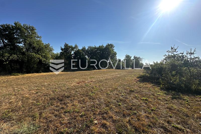 Istria, Grožnjan Area - Attractive Building Plot for a Villa Surrounded by Nature - 3