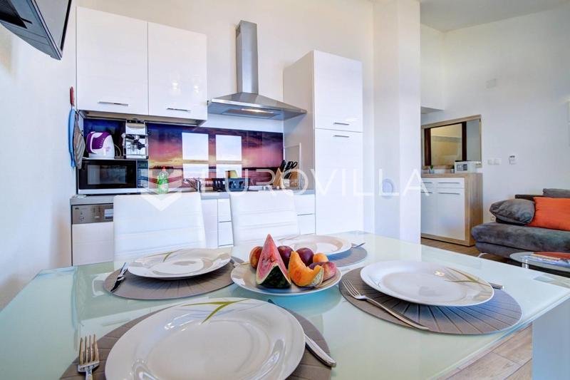 Senj, Haus mit vier Wohnungen und einem Swimmingpool, 346 m² - 15