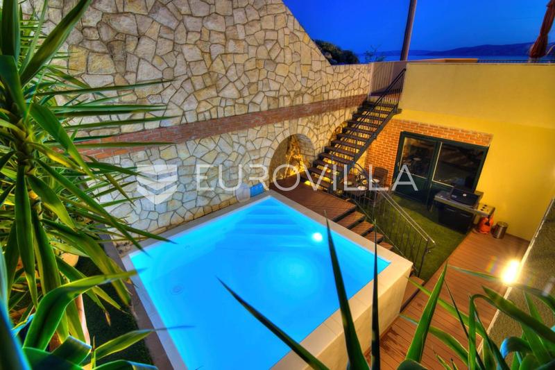 Senj, Haus mit vier Wohnungen und einem Swimmingpool, 346 m² - 3