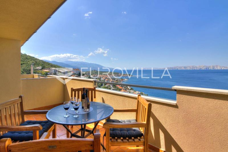 Senj, Haus mit vier Wohnungen und einem Swimmingpool, 346 m² - 4