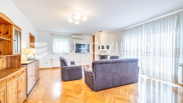 Zagreb, Maksimir, Jurja ves, treværelses lejlighed på 133,8 m2