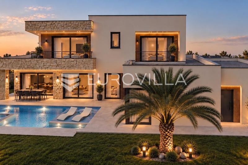 Istria, Porečin alue - Luksushuvila lämmitetyllä uima-altaalla, porealtaalla ja perinteisellä tavernalla - 3