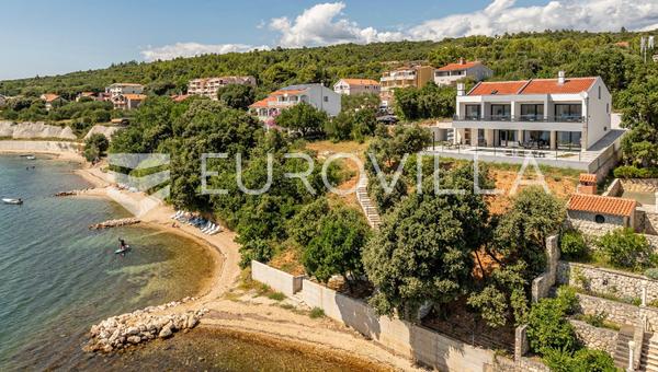 Posedarje, villa moderna y elegante en primera línea de mar