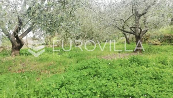 Otok Ugljan, Preko, atraktivno zemljište s pogledom na more