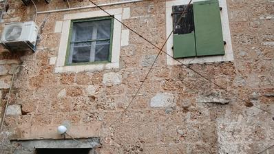 Vis, Komiža, kamena kuća s apartmanima