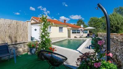 Ístria, Vodnjan casa térrea independente com piscina e taberna está situada.